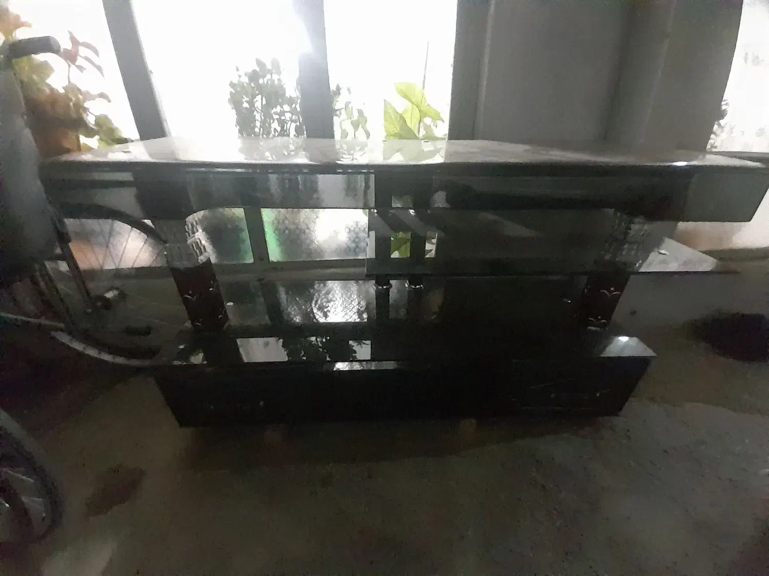 میز تلویزیون شیشه ای تمیز|میز تلویزیون|مرند, |دیوار