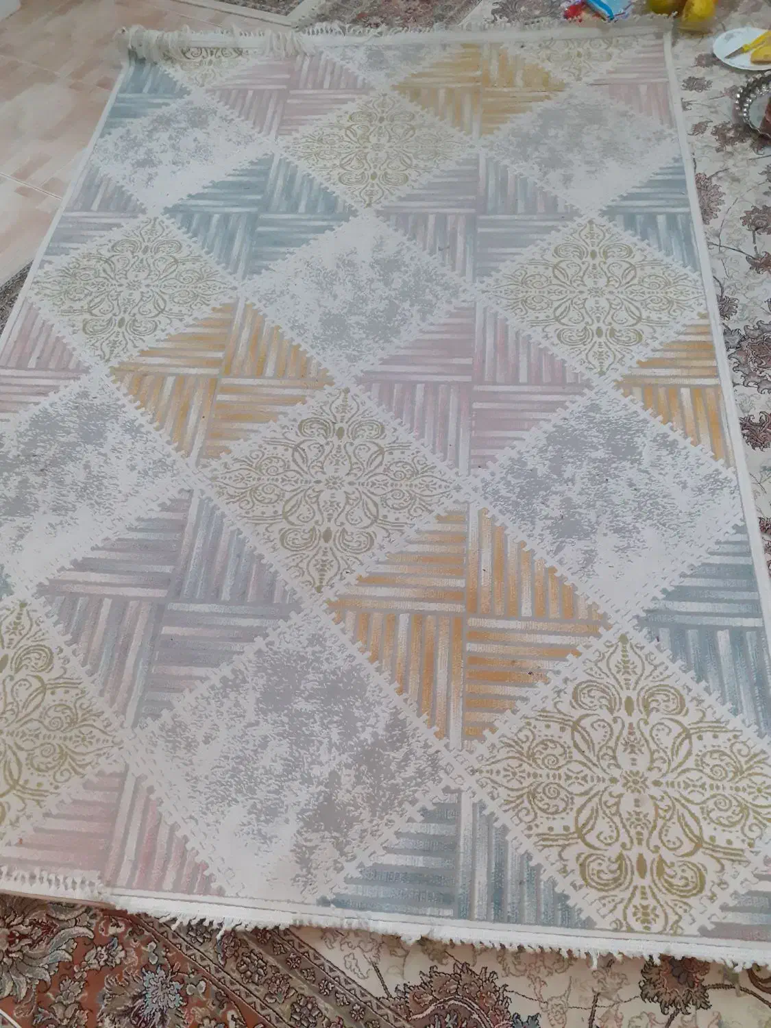 فرش ۴ متری تراکم بالاا|فرش|رشت, امین الضرب|دیوار