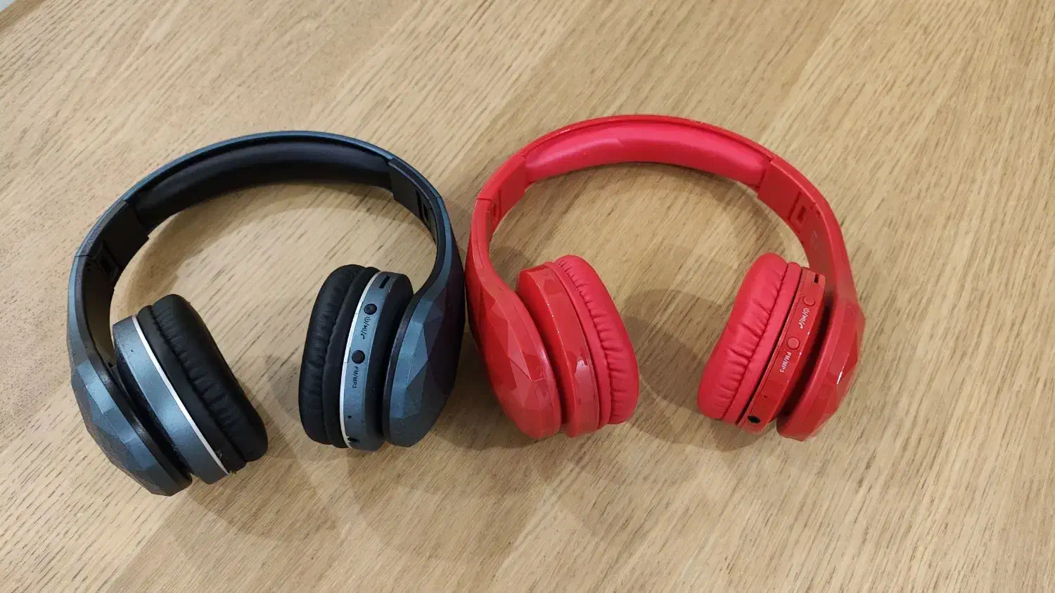 هدفون بی سیم|پخش‌کننده همراه|کیش, |دیوار