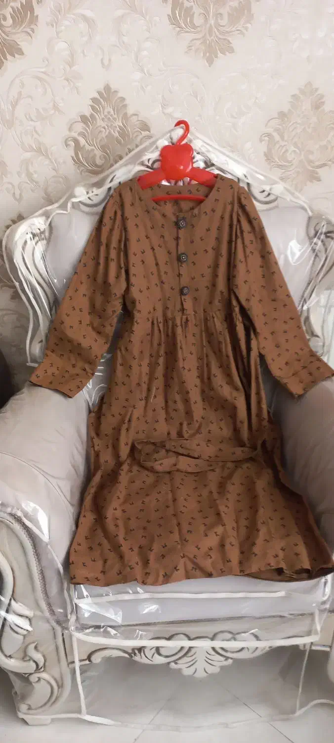 لباس یلدایی نو|کفش و لباس بچه|نیشابور, بزرگمهر|دیوار