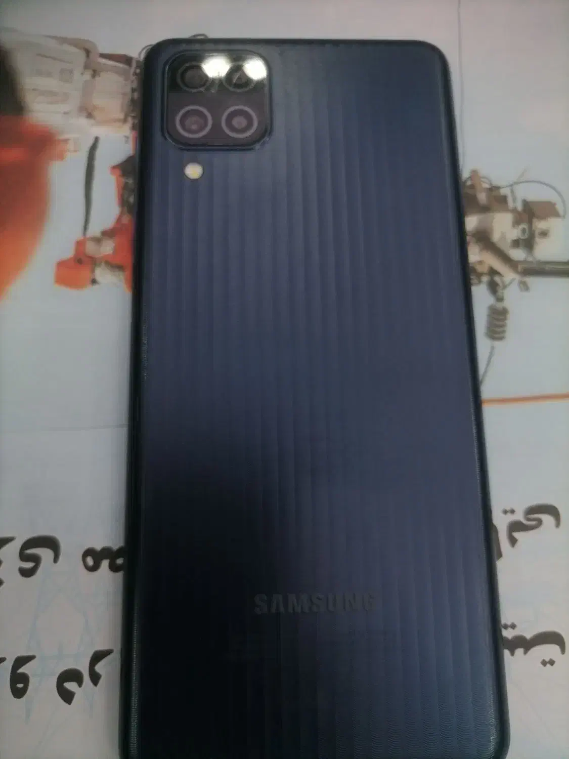 m12|موبایل|سبزوار, قائم|دیوار