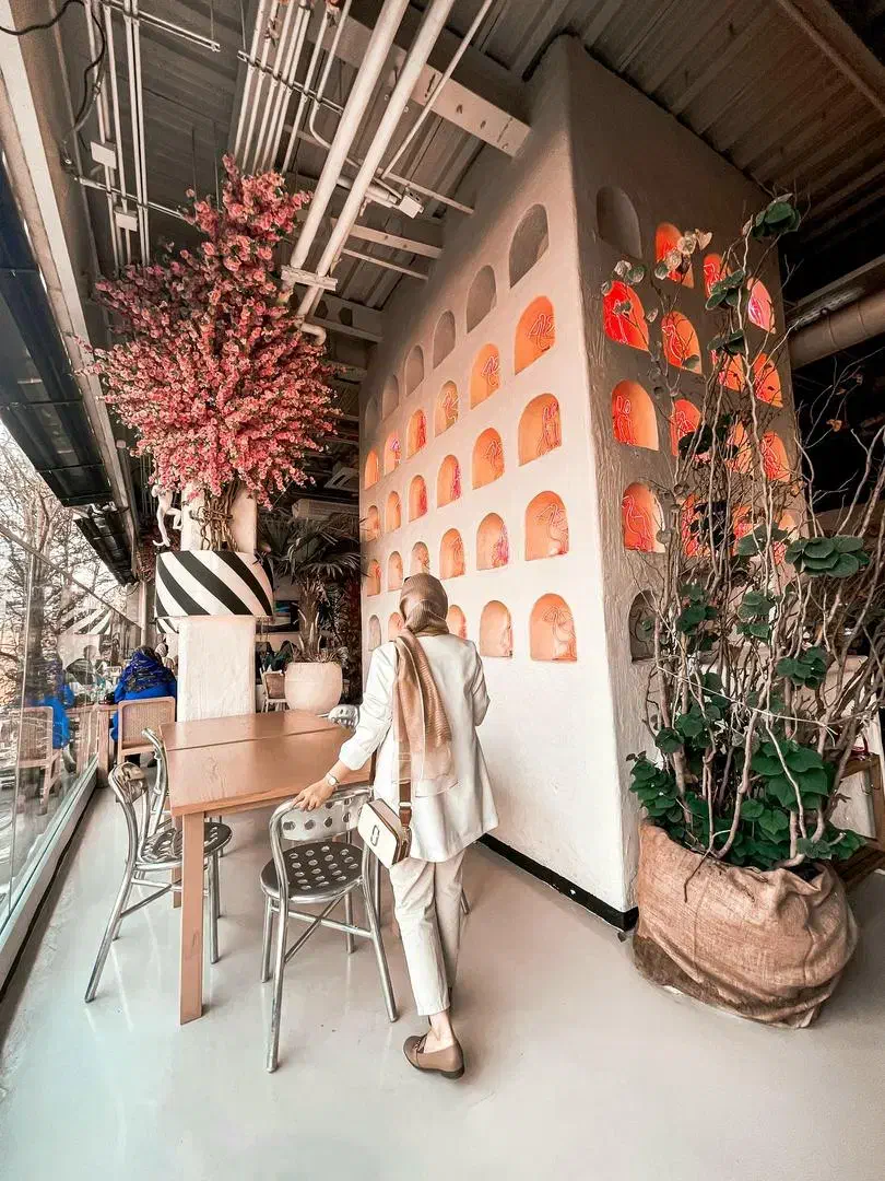 سالنکار خانم|استخدام خدمات فروشگاه و رستوران|تهران, زعفرانیه|دیوار