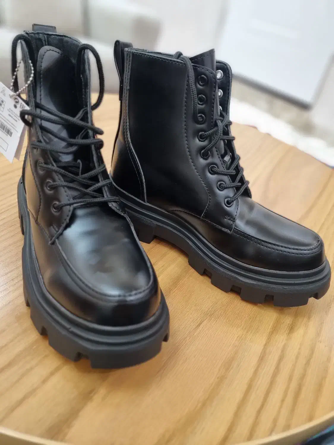 فروش بوت چرم|کیف، کفش، کمربند|پره‌سر, |دیوار