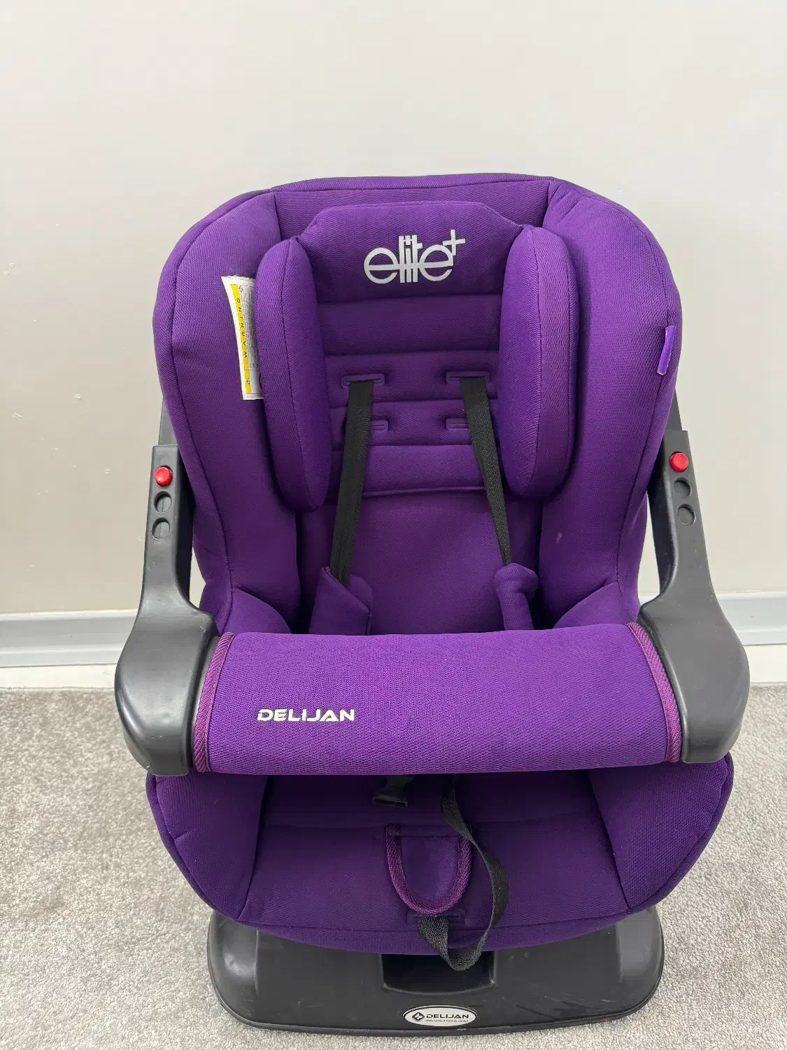 صندلی ماشین|تخت و صندلی بچه|کاشان, دانش|دیوار