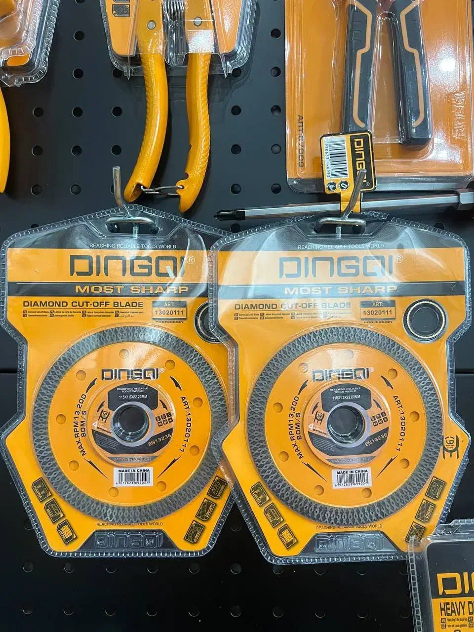 حراج رنگ وابزار آلات ساختمانی به دلیل تغییر  شغل|ابزارآلات|تفرش, |دیوار