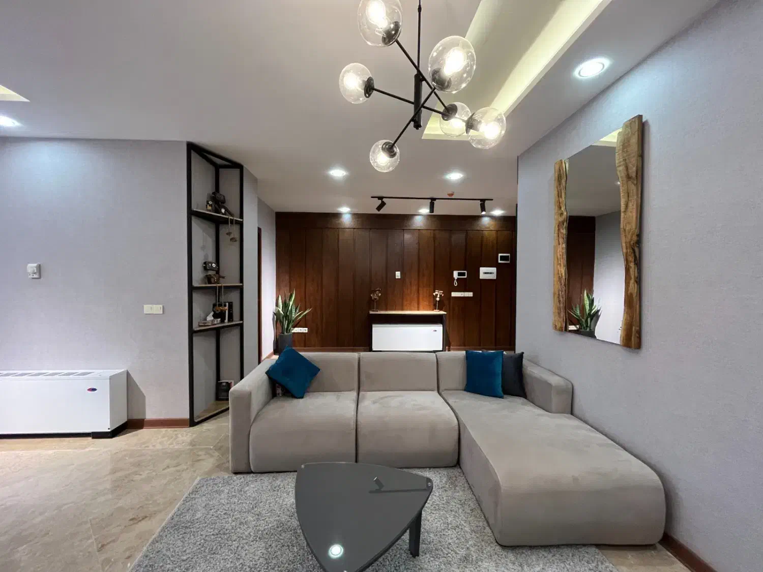 پاسداران شریعتی قلهک ظفر یخچال هتلی دسترسی خوب|اجارهٔ کوتاهمدت آپارتمان و سوئیت|تهران, میرداماد|دیوار