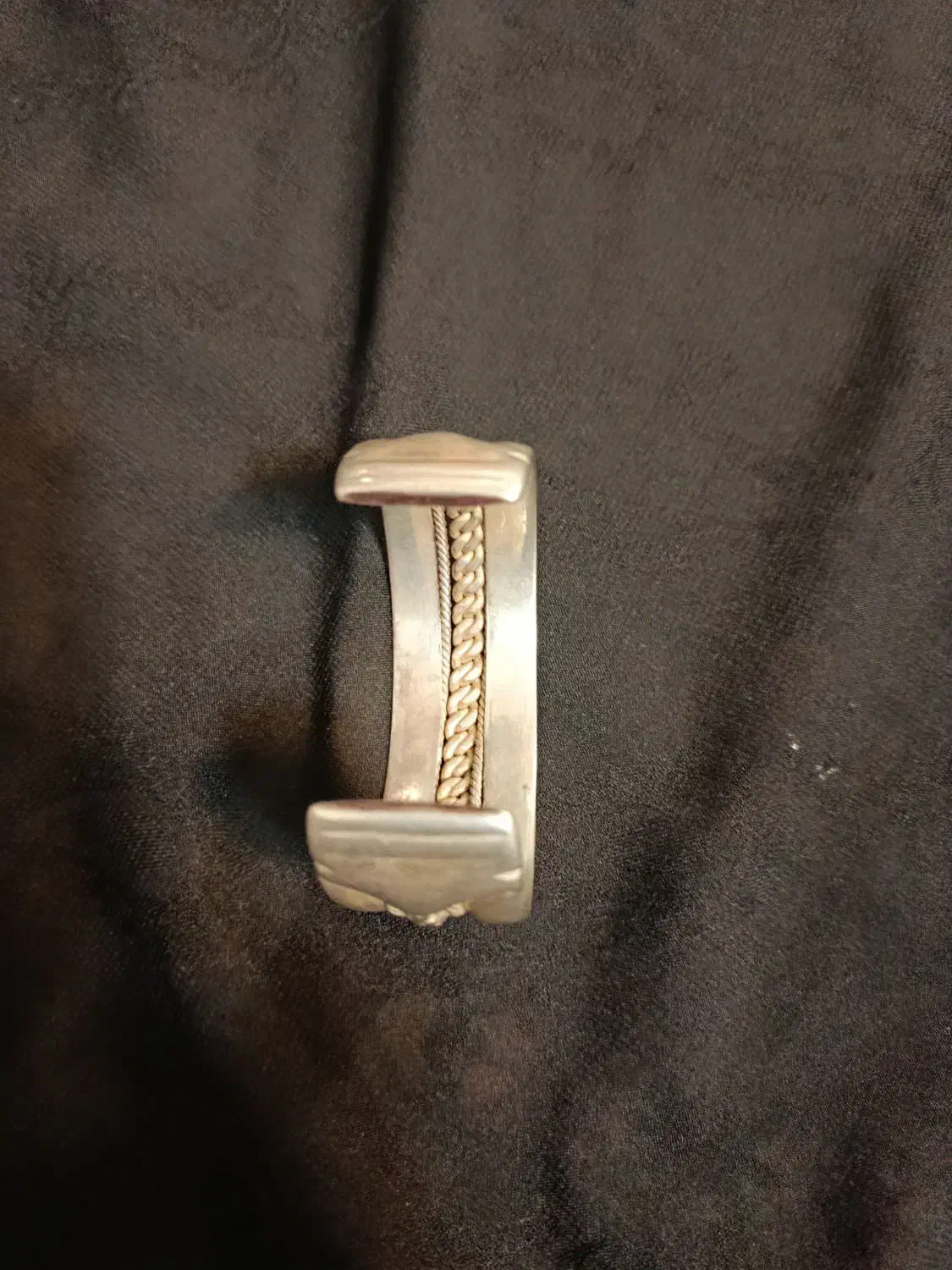 دستبند نقره|جواهرات|ری, صفاییه (چشمه علی)|دیوار