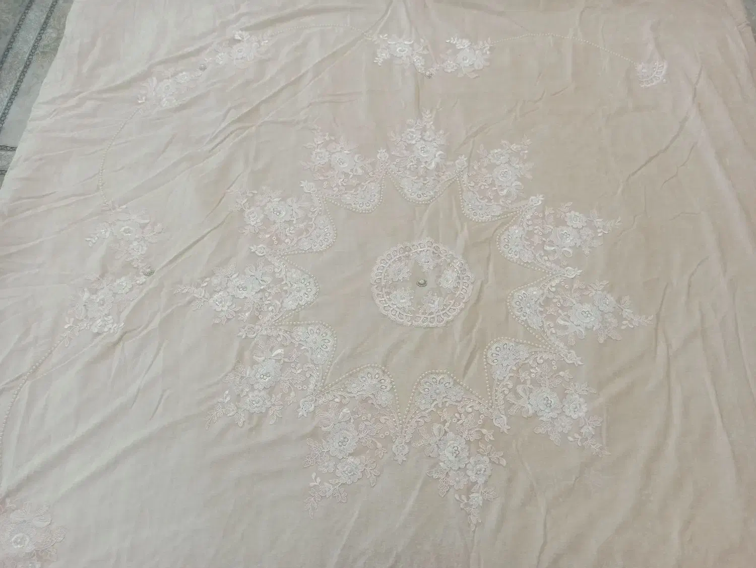 وسایل منزل|رختخواب، بالش، پتو|مشهد, حسینآباد|دیوار