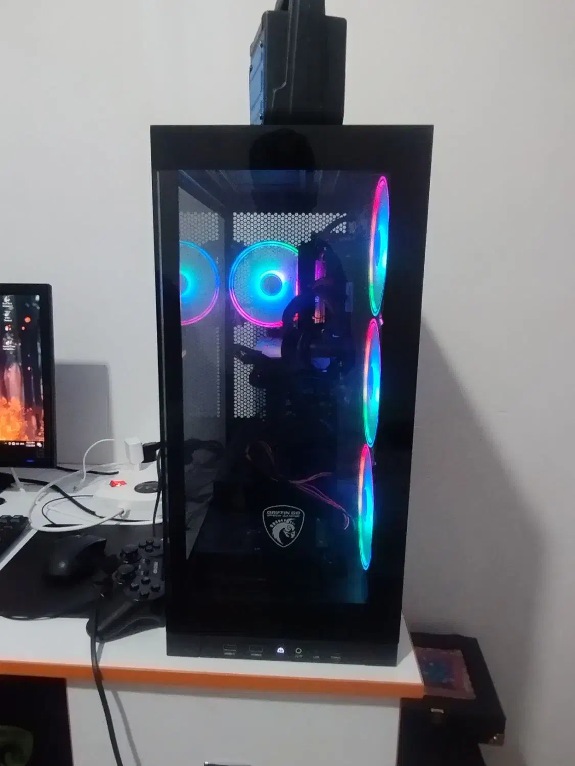 کیس گیمینگ حرفه‌ای|رایانه رومیزی|تهران, پونک|دیوار