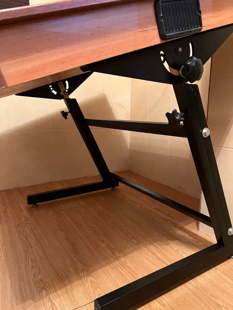 میز نور ۱۰۰ در ۷۰|میز تحریر و کامپیوتر|رشت, گلباغ نماز|دیوار