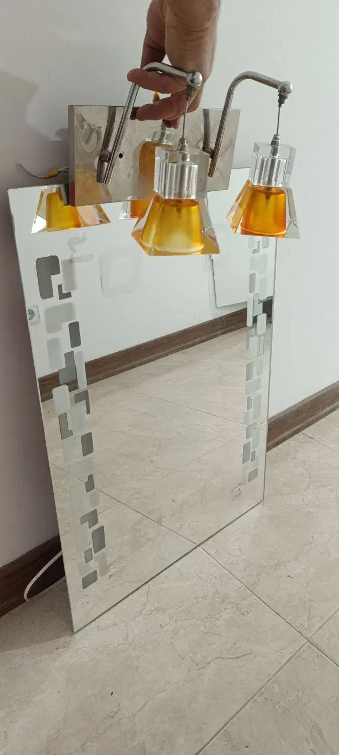 اینه با چراغ|آینه|تهران, زیبادشت|دیوار