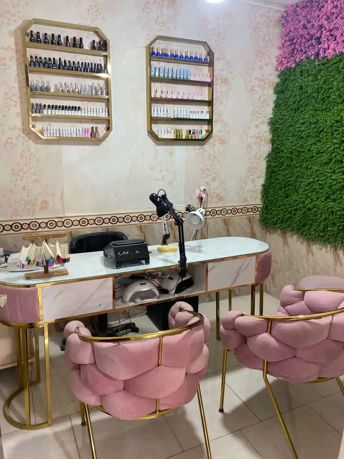 اینه صندلی سرشور میزناخن|آرایشگاه و سالنهای زیبایی|نسیمشهر, |دیوار