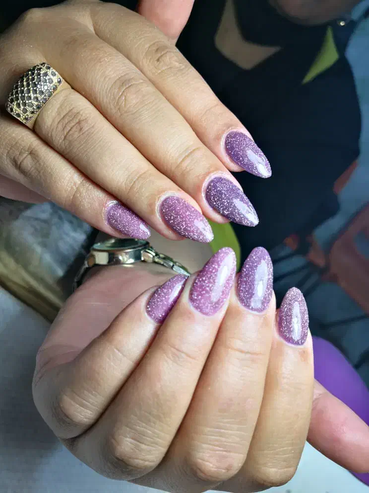 اموزش و خدمات کاشت ناخن|خدمات آرایشگری و زیبایی|شیراز, شهرک ولیعصر|دیوار