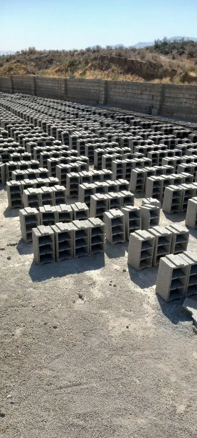 بلوک ته بسته۲۰در۴۰نرماده کم تو بازار است قفل شونده|مصالح و تجهیزات ساختمان|کرمانشاه, |دیوار