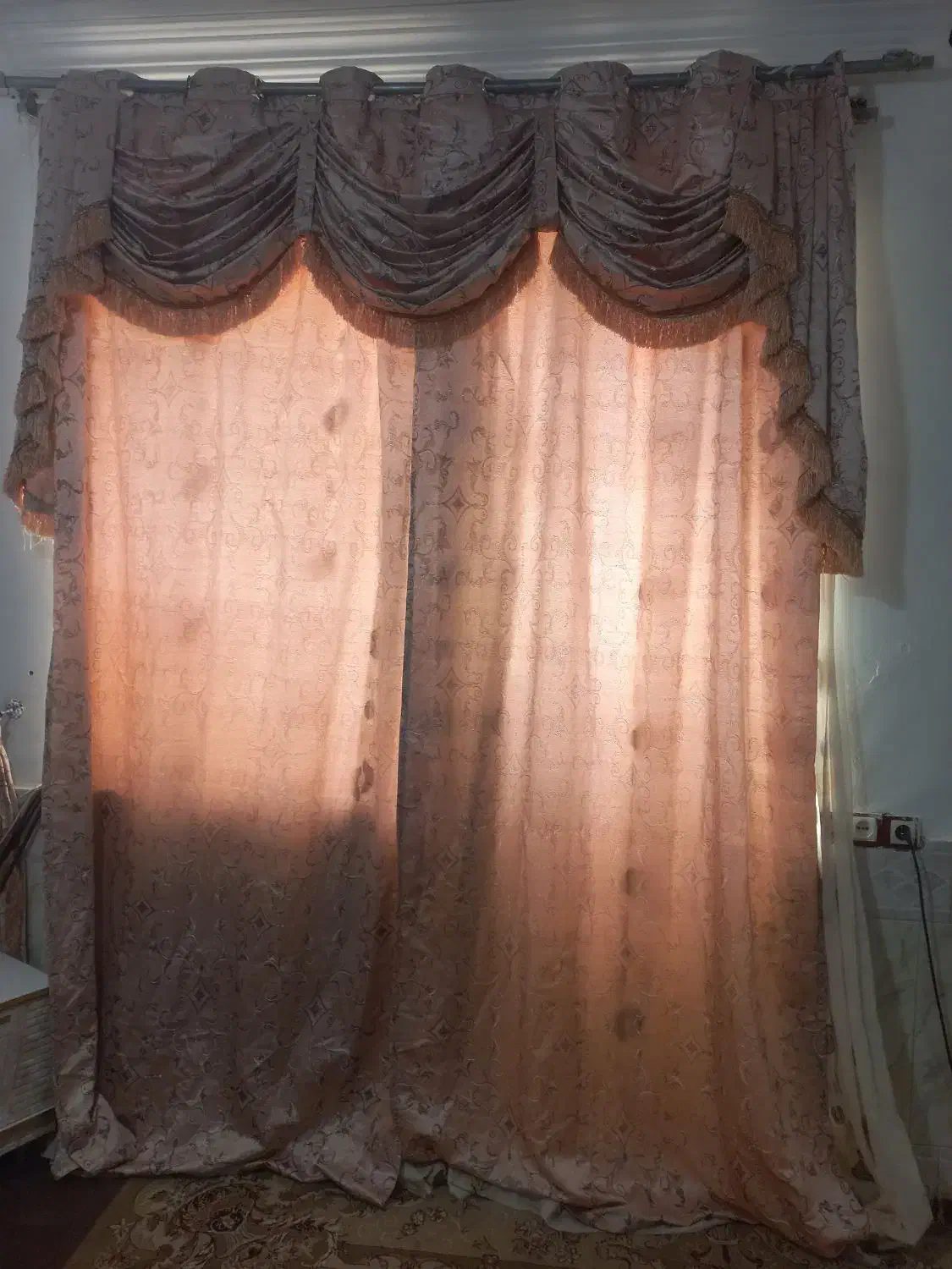 پرده با زیری پانچ شده مرتب یک وپونصد|پرده، رانر، رومیزی|زابل, |دیوار