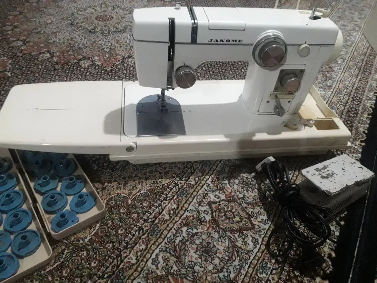 چرخ خیاطی ژانومه|چرخ خیاطی و ریسندگی|اسلام‌شهر, شهرک توحید|دیوار