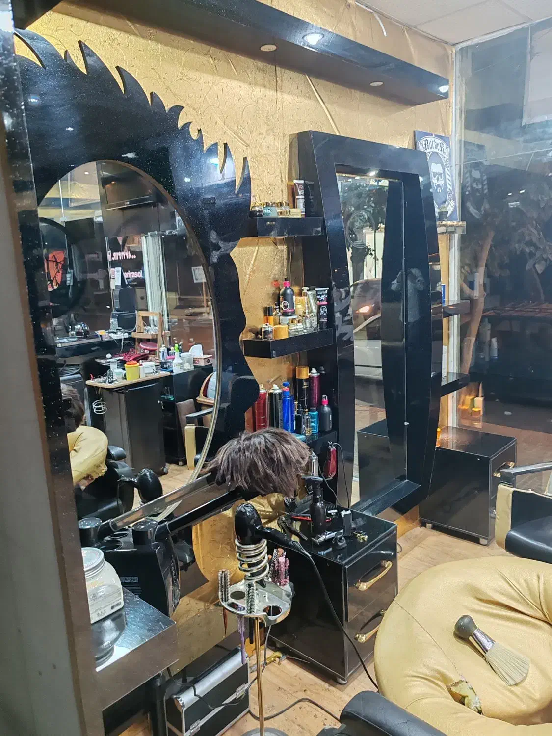 وسایل آرایشگاه صندلی جک دار و صندلی میکاپ طرح برقی|آرایشگاه و سالن‌های زیبایی|نجف‌آباد, ویلاشهر|دیوار