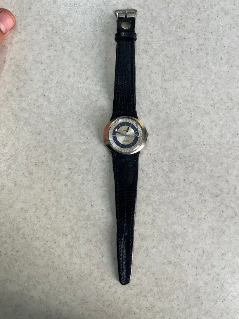 ساعت امگا دینامیک|ساعت|اندیشه, شهرک صدف|دیوار