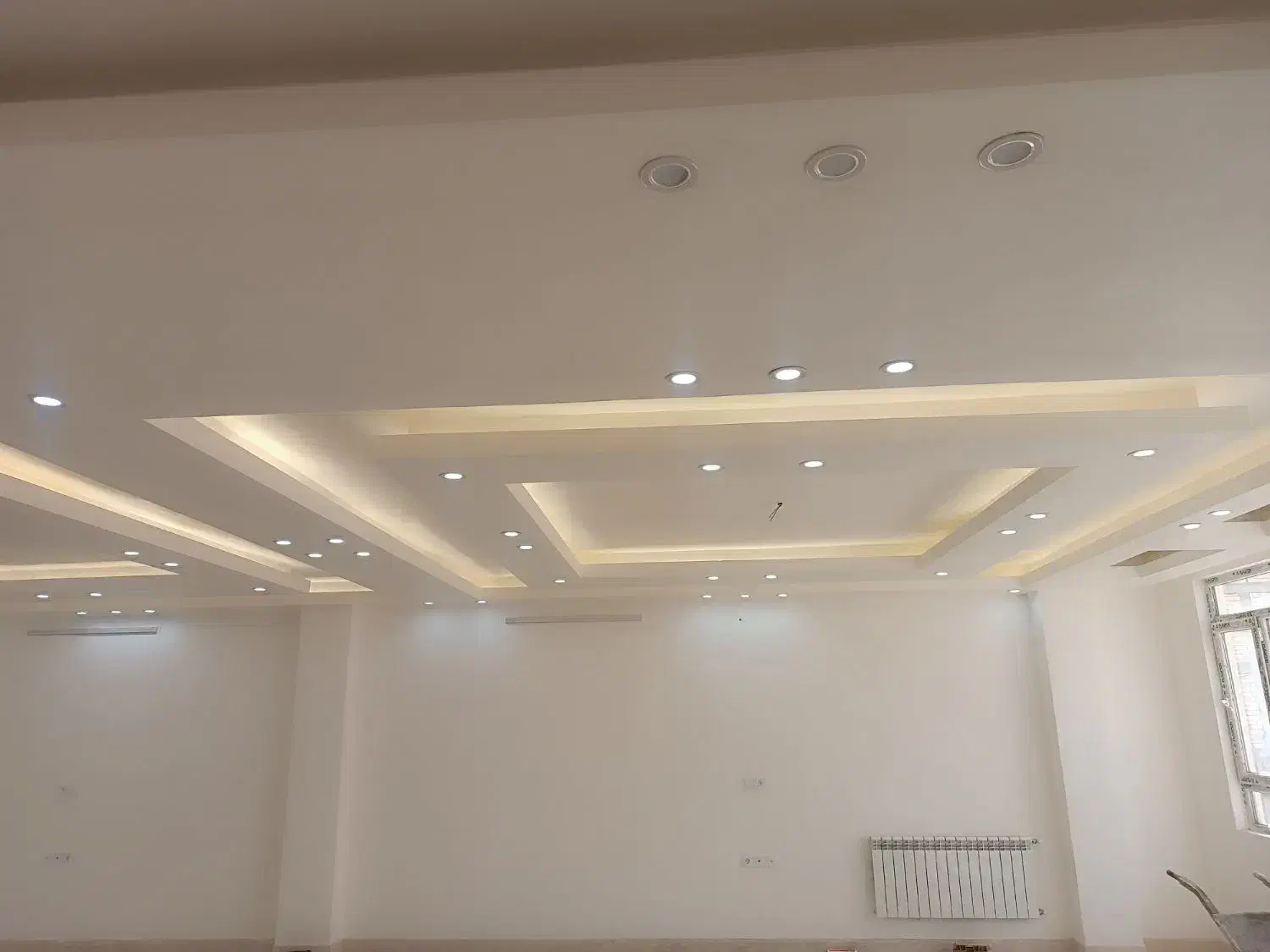 برق کاری وبرق کشی ساختمان به صورت کلی و جزئی|خدمات پیشه و مهارت|آزادشهر, |دیوار