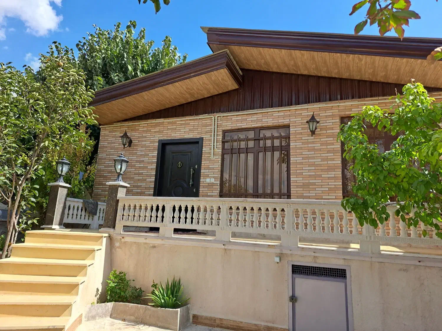 اجاره روزانه وسالانه ویلا وباغ بسیار شیک وتمیز|اجارهٔ کوتاهمدت ویلا و باغ|بومهن, |دیوار