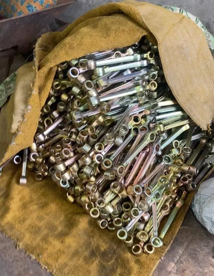 جلوبندیسازی تخصصی وتعمیرکمک فنر تمامی قطعات|قطعات یدکی و لوازم جانبی|بروجرد, |دیوار