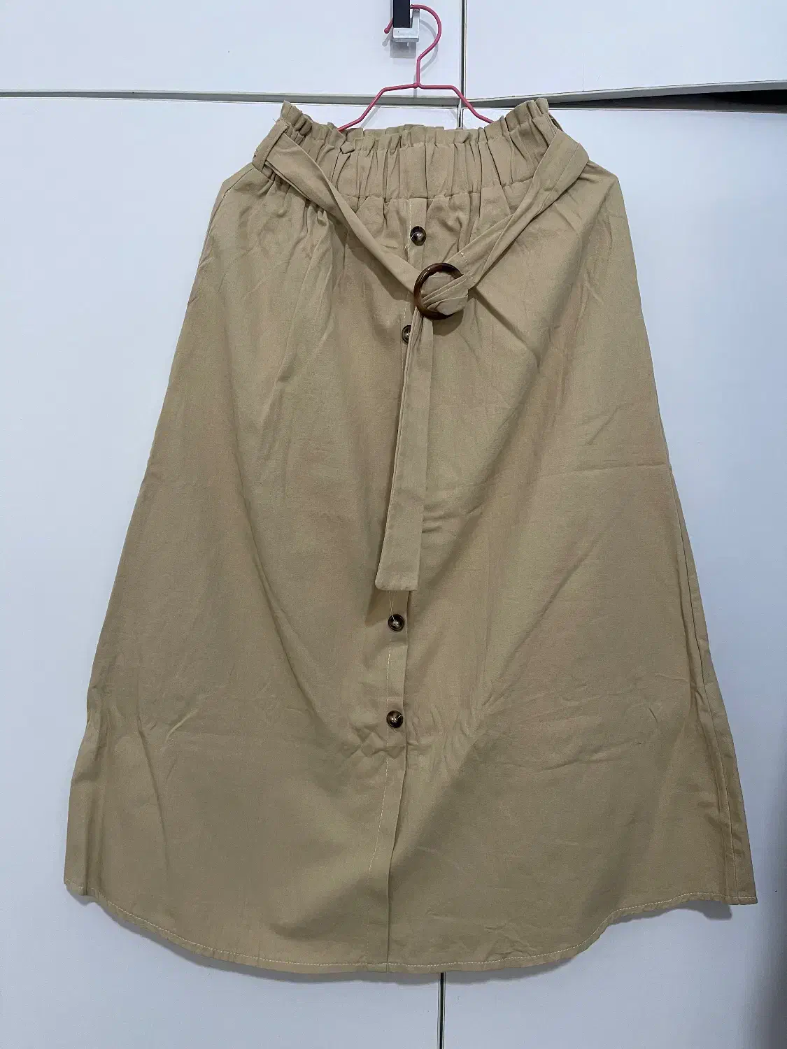 تعدادی شومیز و لباس بیرون رفتنی ترک|لباس|جم, |دیوار