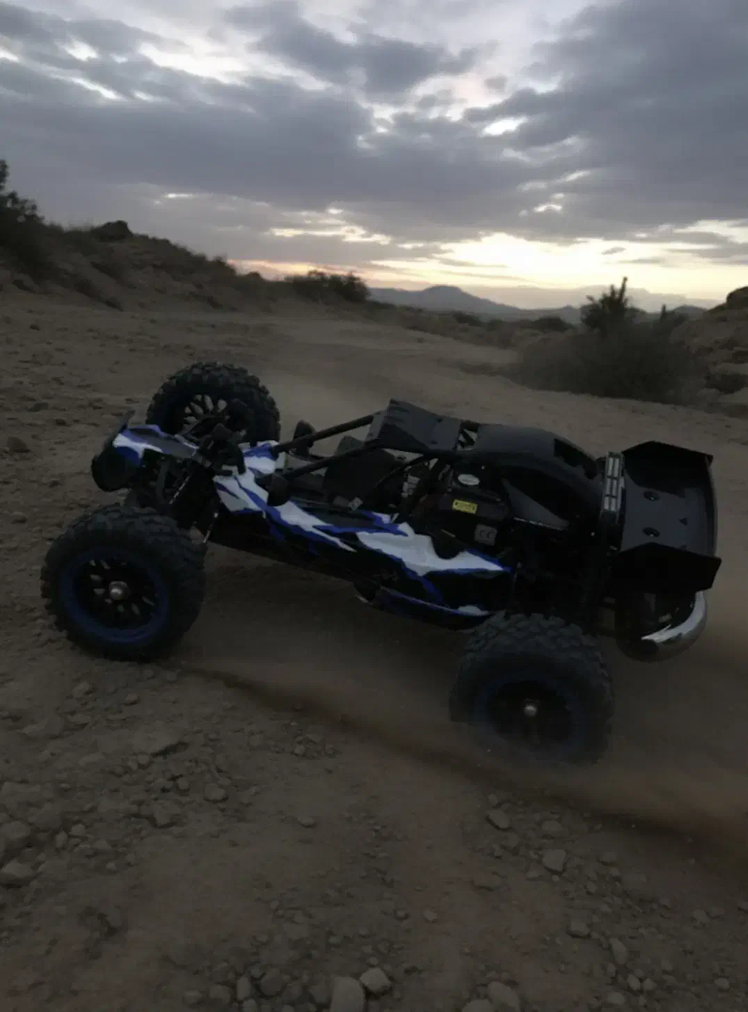 ماشین افرود کنترلی بنزینی|اسباببازی|تهران, امام زاده عبدالله|دیوار