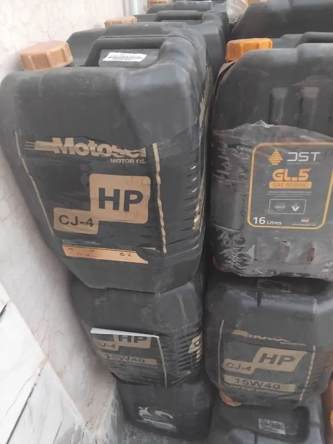 گالن ۲۰لیتری|ظروف نگهدارنده، پلاستیکی، یک‌بارمصرف|قائن, |دیوار