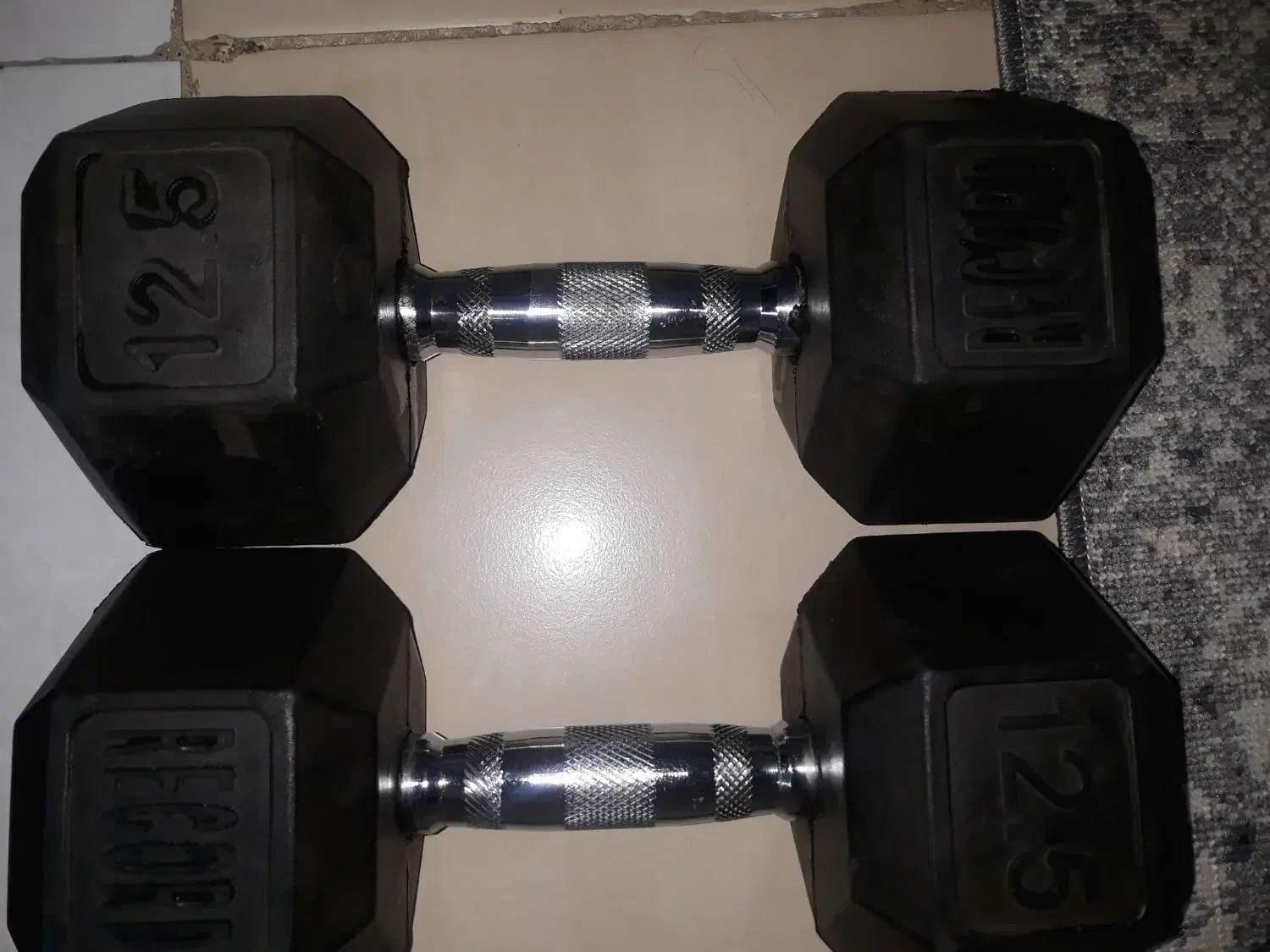 دمبل ورزشی۶ظلعی نو ومیل هارتر|تجهیزات ورزشی|مشهد, حجاب (شهرک غرب)|دیوار