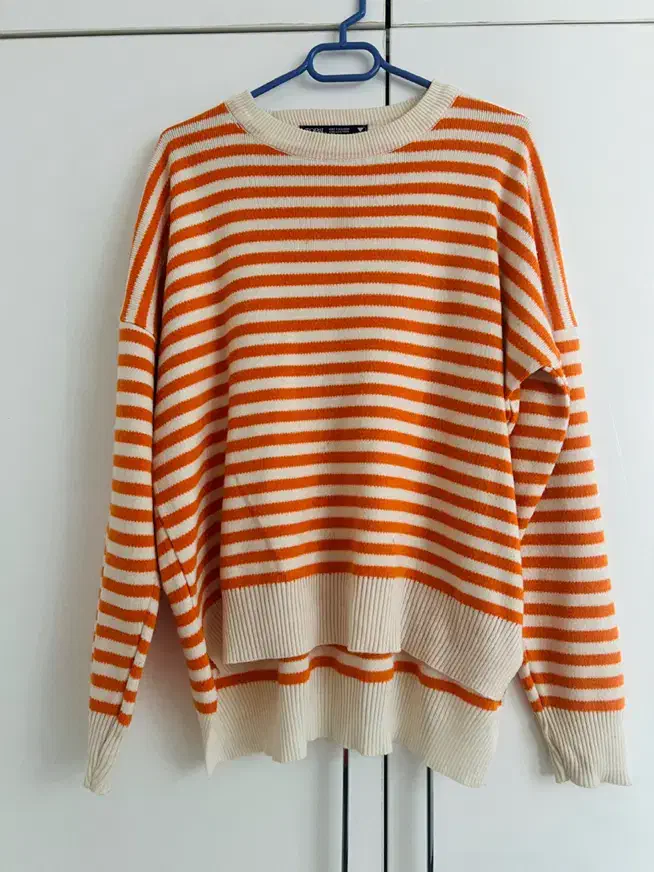 بافت زنانه|لباس|ساری, |دیوار