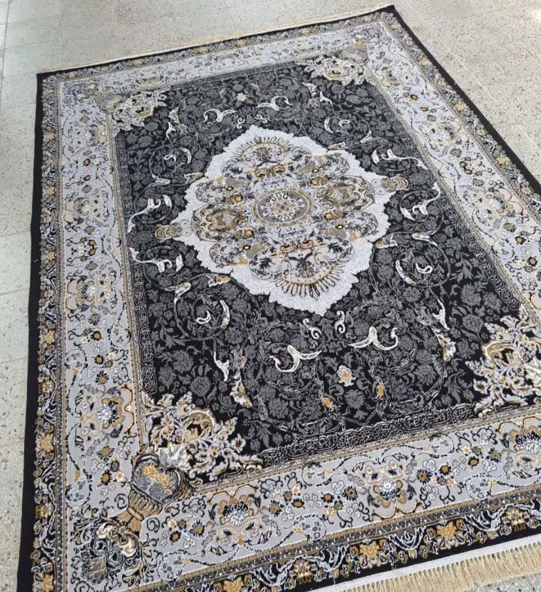 فرش آرمیس|فرش|آمل, |دیوار