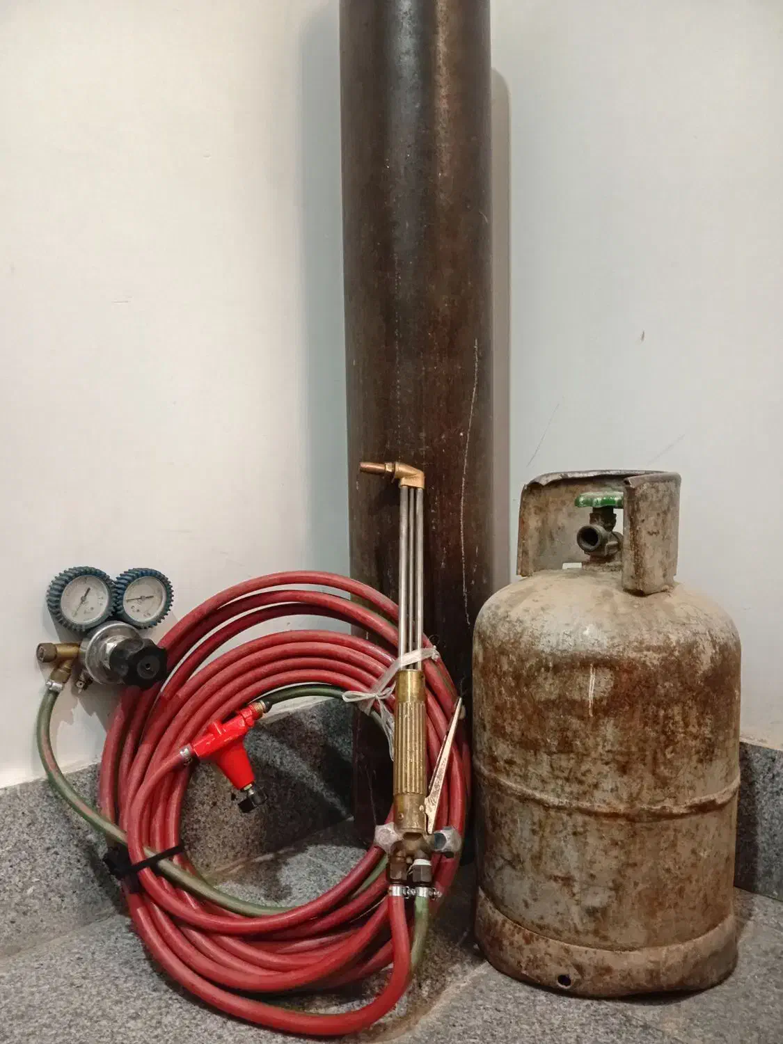 هوا برش|ابزارآلات|مشهد, رده|دیوار