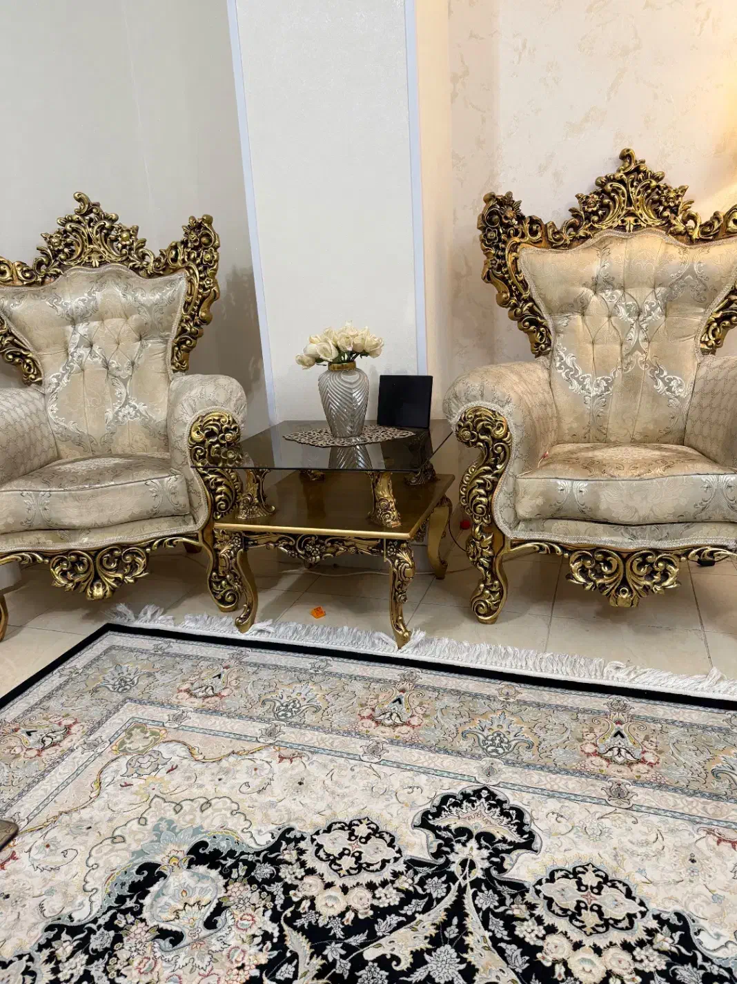 مبلمان سلطنتی ۹نفره سالم و در حد|مبلمان خانگی و میز عسلی|محمدشهر, سیدآباد|دیوار