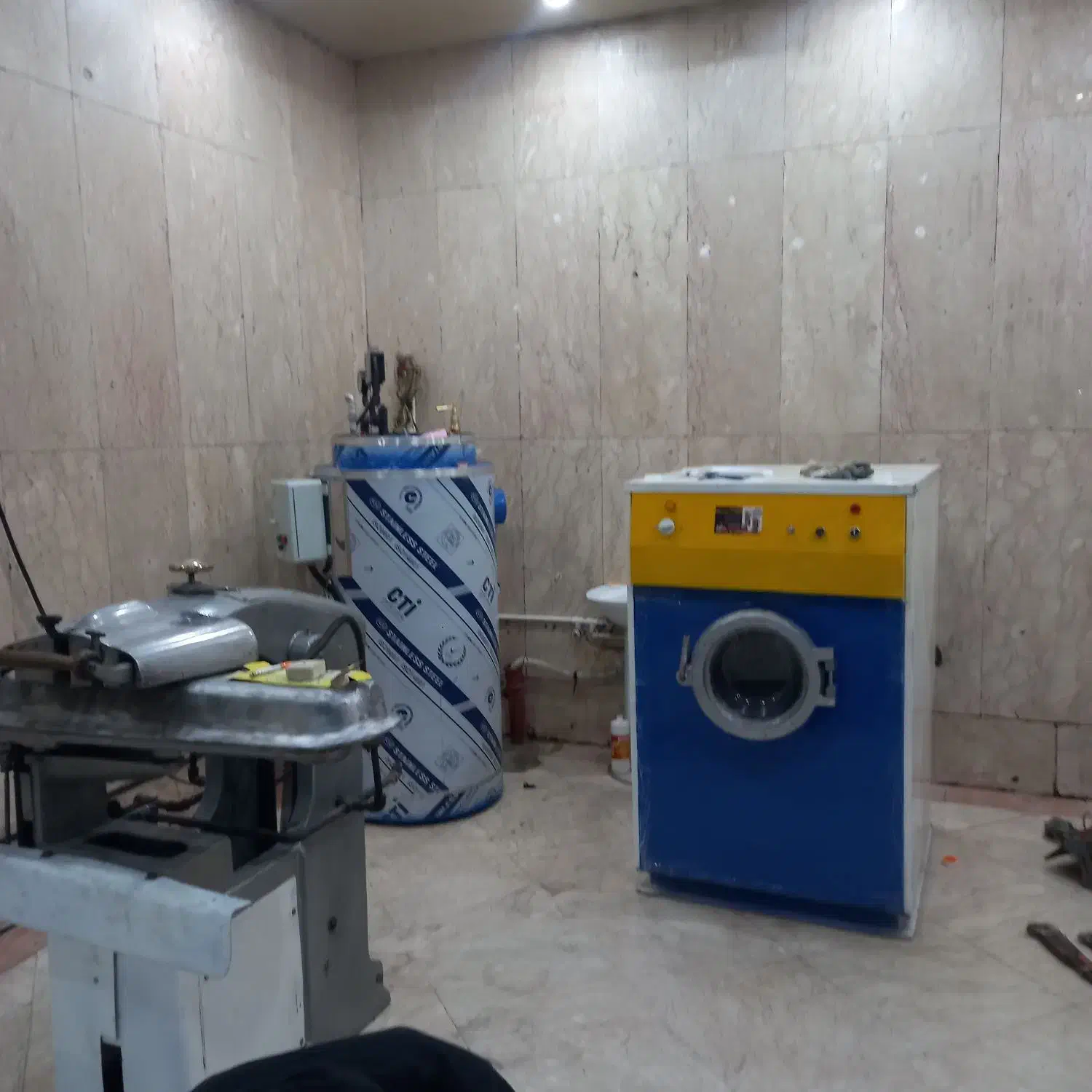 لوازم خشکشویی با۳۰متر مغازه برای واگذاری یا شراکت|استخدام خدمات فروشگاه و رستوران|تهران, شهرک گلها (تهرانسر)|دیوار