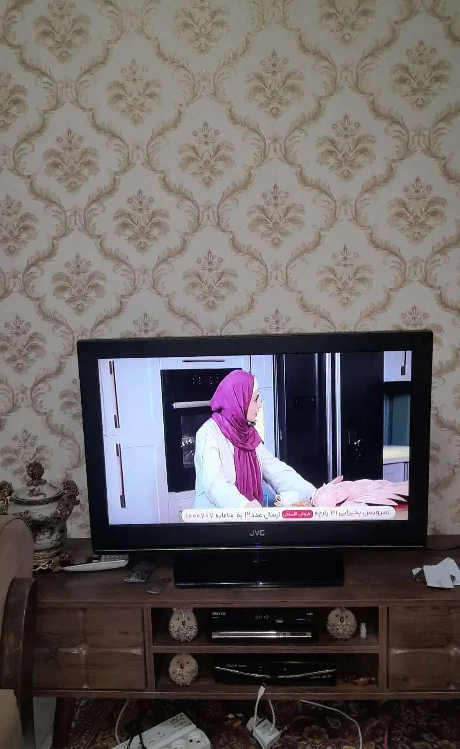 تلویزیون ۴۰ اینچ jvc|تلویزیون و پروژکتور|رشت, حمیدیان|دیوار
