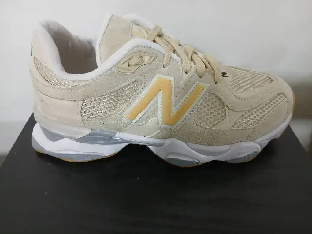 کتانی|کیف، کفش، کمربند|شهریار, شهرک بهاران (ویره)|دیوار