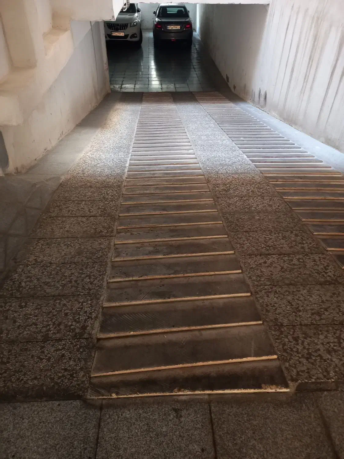 آپارتمان ۹۰ متری