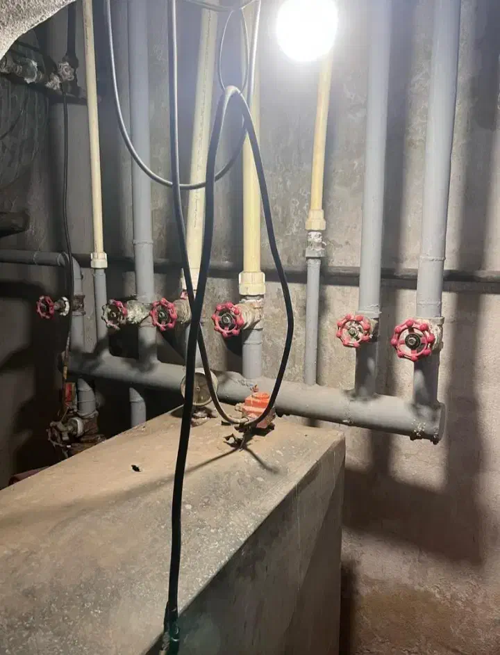 سرویس کار آبگرمکن شوفاژ لوله کشی آب وبرق|خدمات پیشه و مهارت|خاش, |دیوار