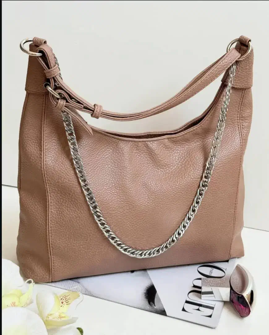 کیف شل زنجیردار|کیف، کفش، کمربند|قم, نیروگاه|دیوار