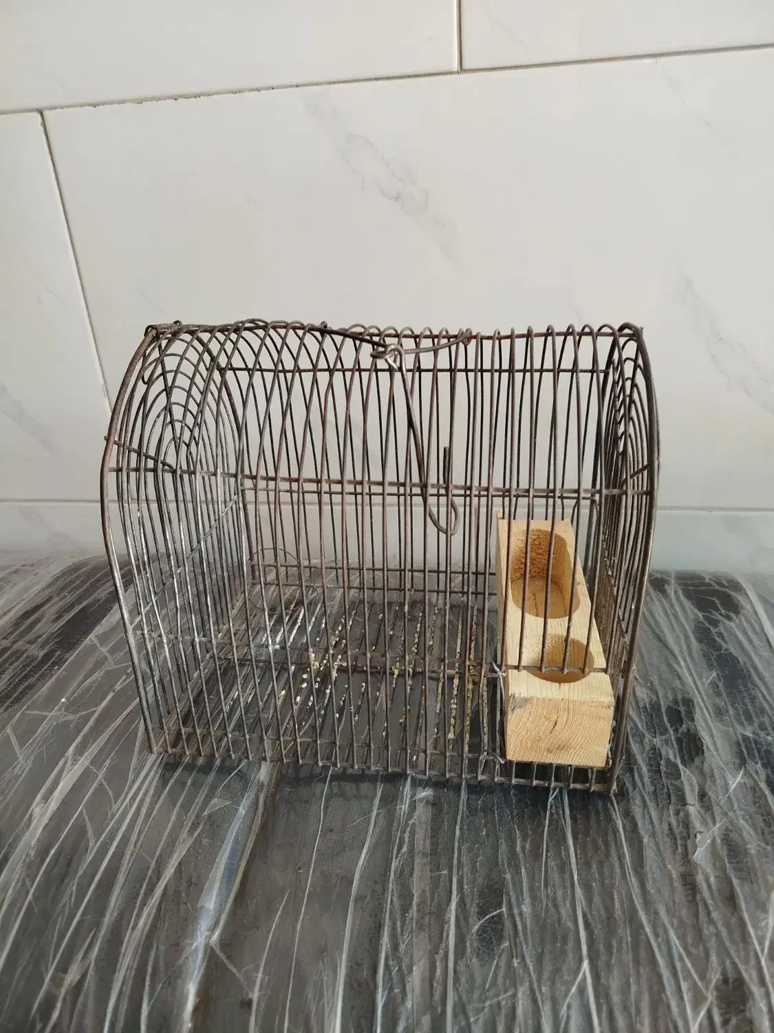 قفس|لوازم جانبی حیوانات|شیراز, کوشک میدان|دیوار