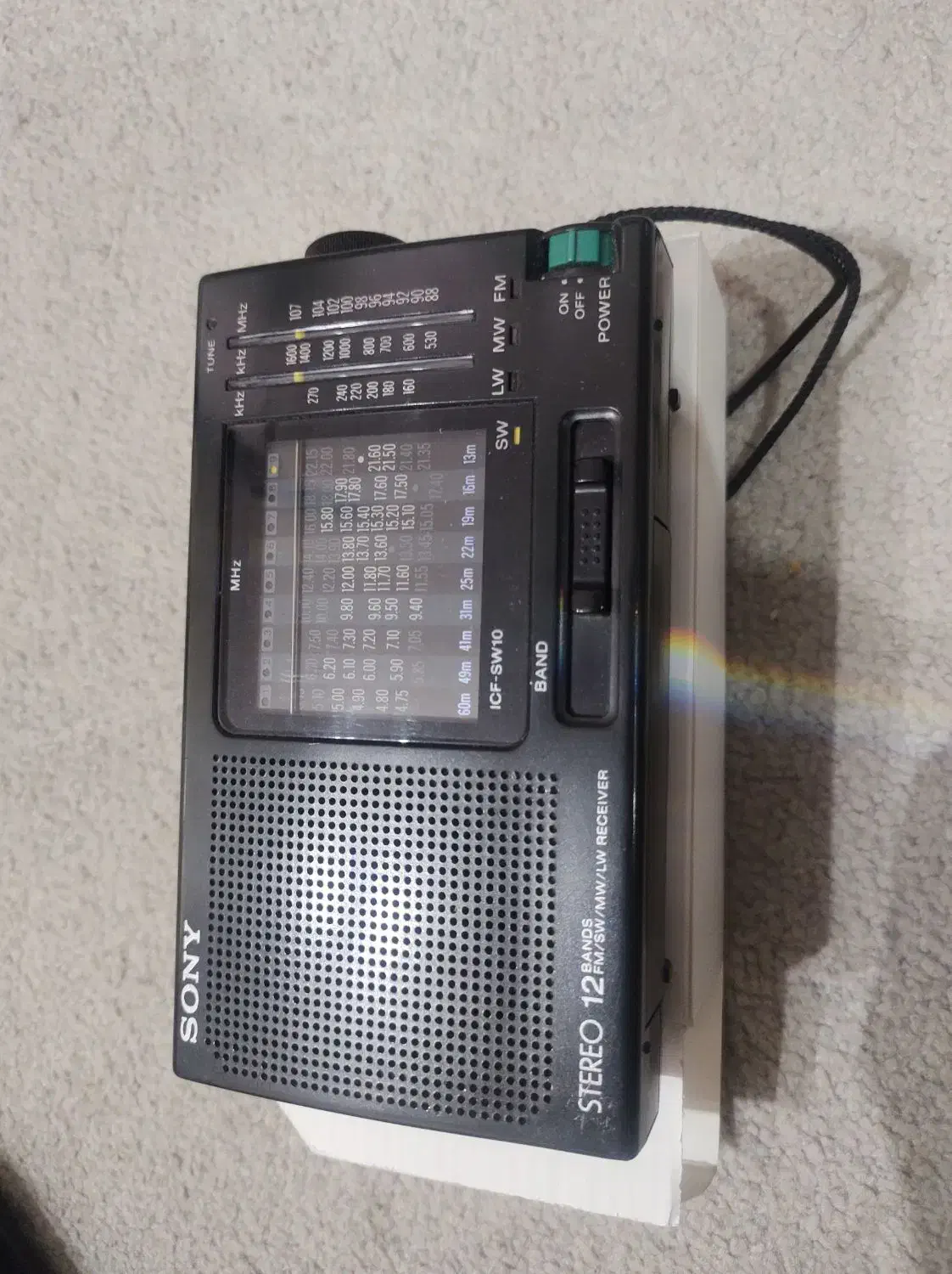 رادیو سونی ژاپن  ۱۲ موج در حد نو کلکسیونی|کلکسیون اشیاء عتیقه|اردبیل, |دیوار