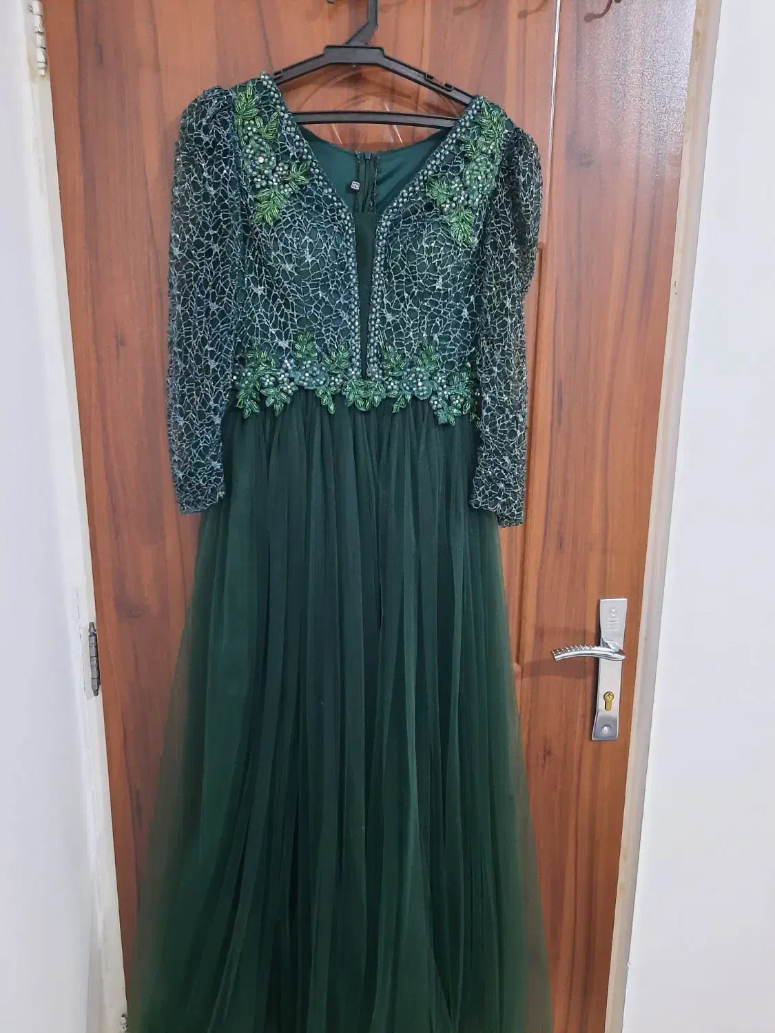 لباس مجلسی|لباس|فرمهین, |دیوار