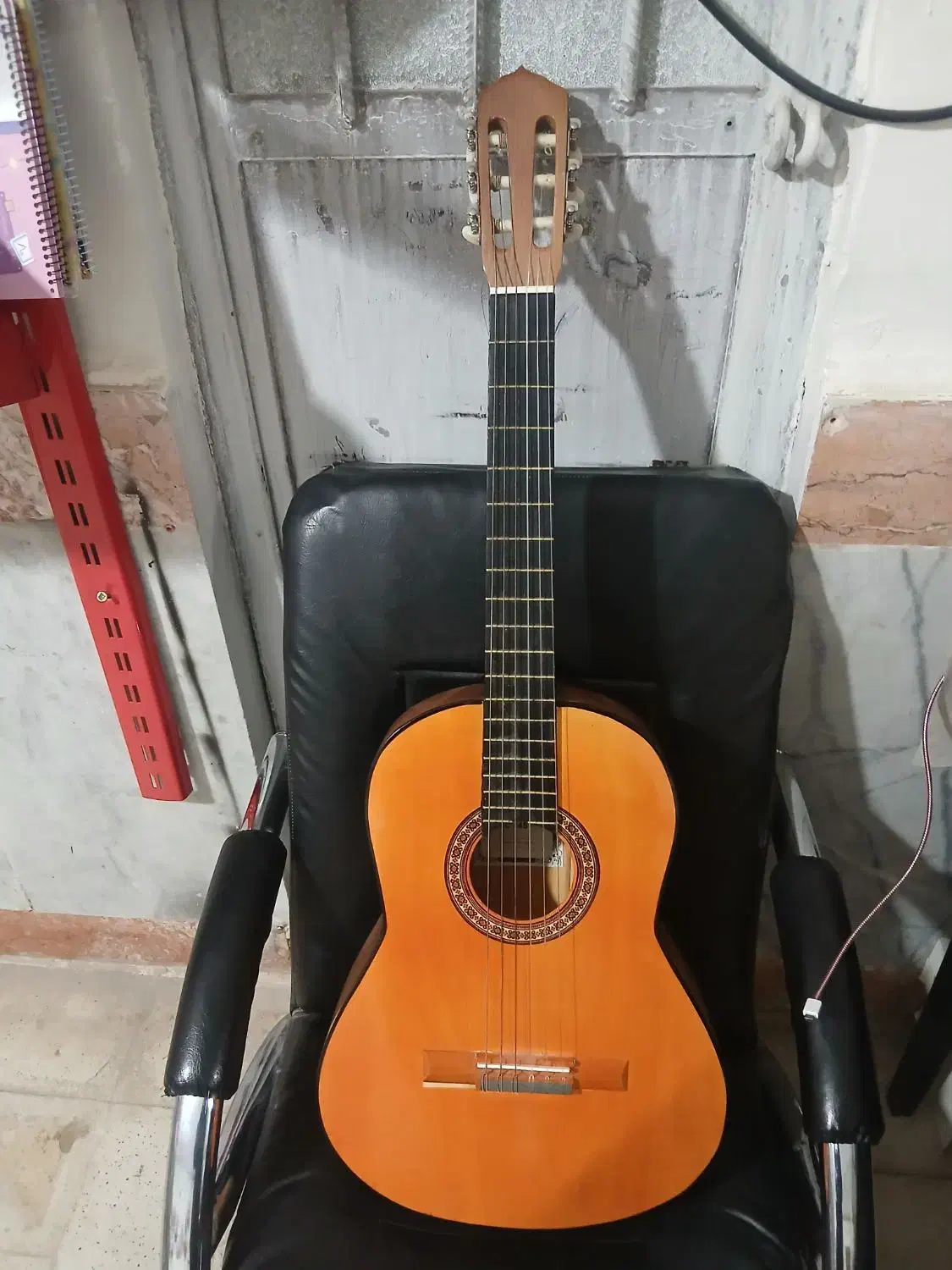 گیتار|گیتار، بیس، امپلیفایر|قوچان, |دیوار