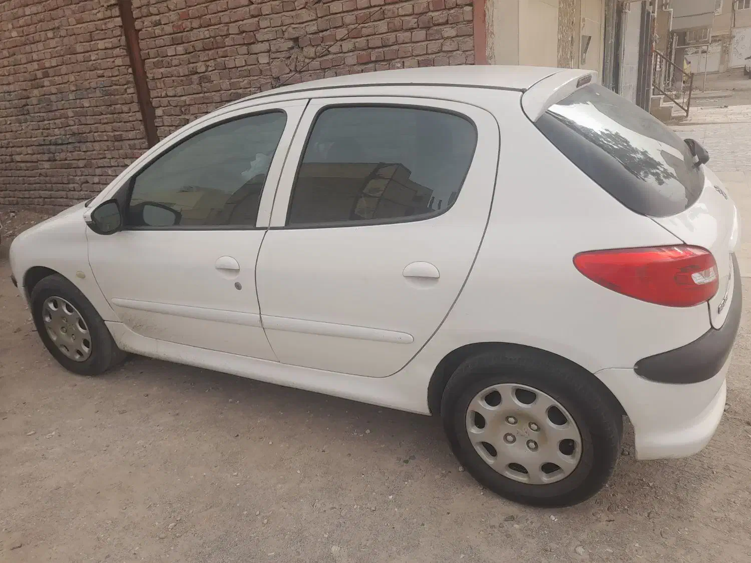 پژو ۲۰۶|خودرو سواری و وانت|زاهدان, |دیوار