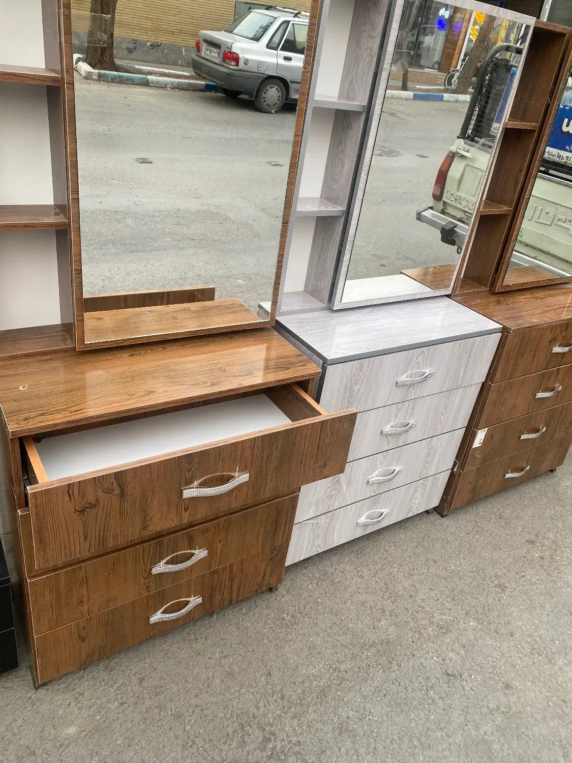 میزارایش اینه قدی سالن واتاق خواب|جاکفشی، کمد، دراور|اصفهان, ناصرخسرو|دیوار