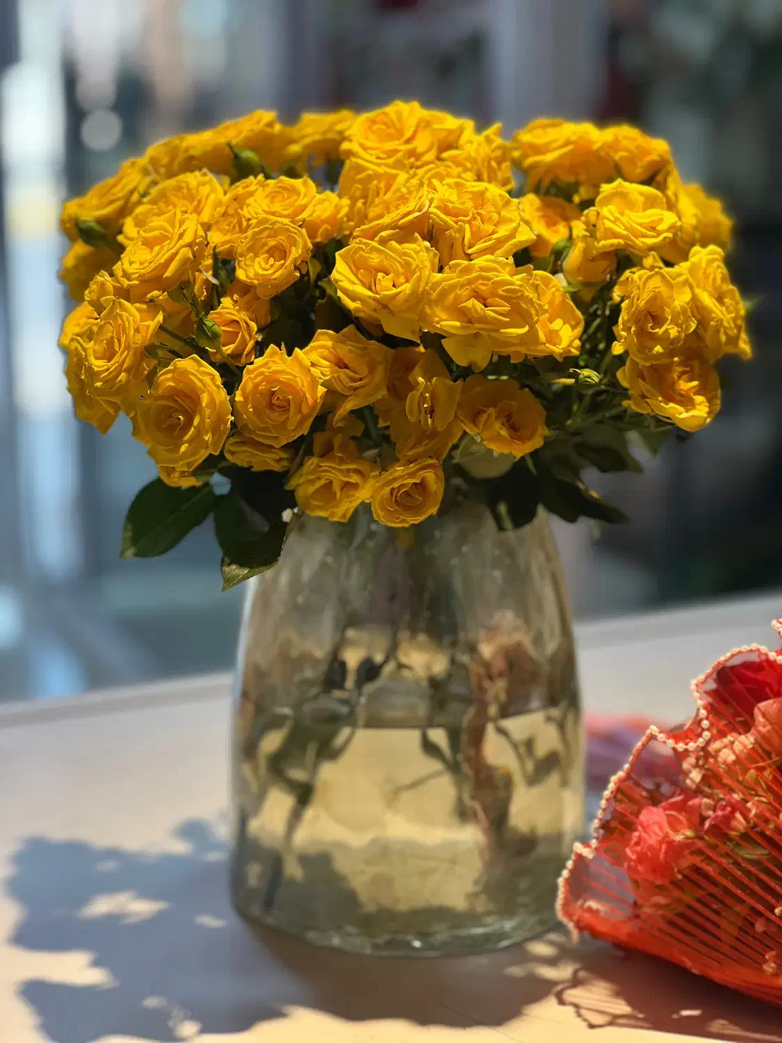 نیرو‌جوان‌برای‌کار‌در‌گل‌فروشی|استخدام خدمات فروشگاه و رستوران|میناب, |دیوار