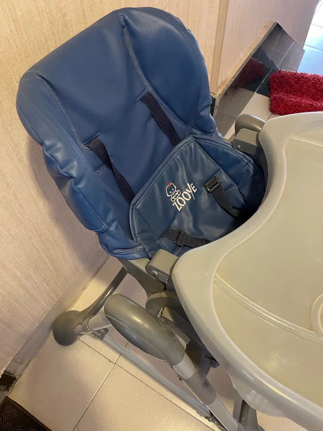 صندلی غذای کودک زویه در حد نو|تخت و صندلی بچه|صدرا-فارس, فاز ۱|دیوار