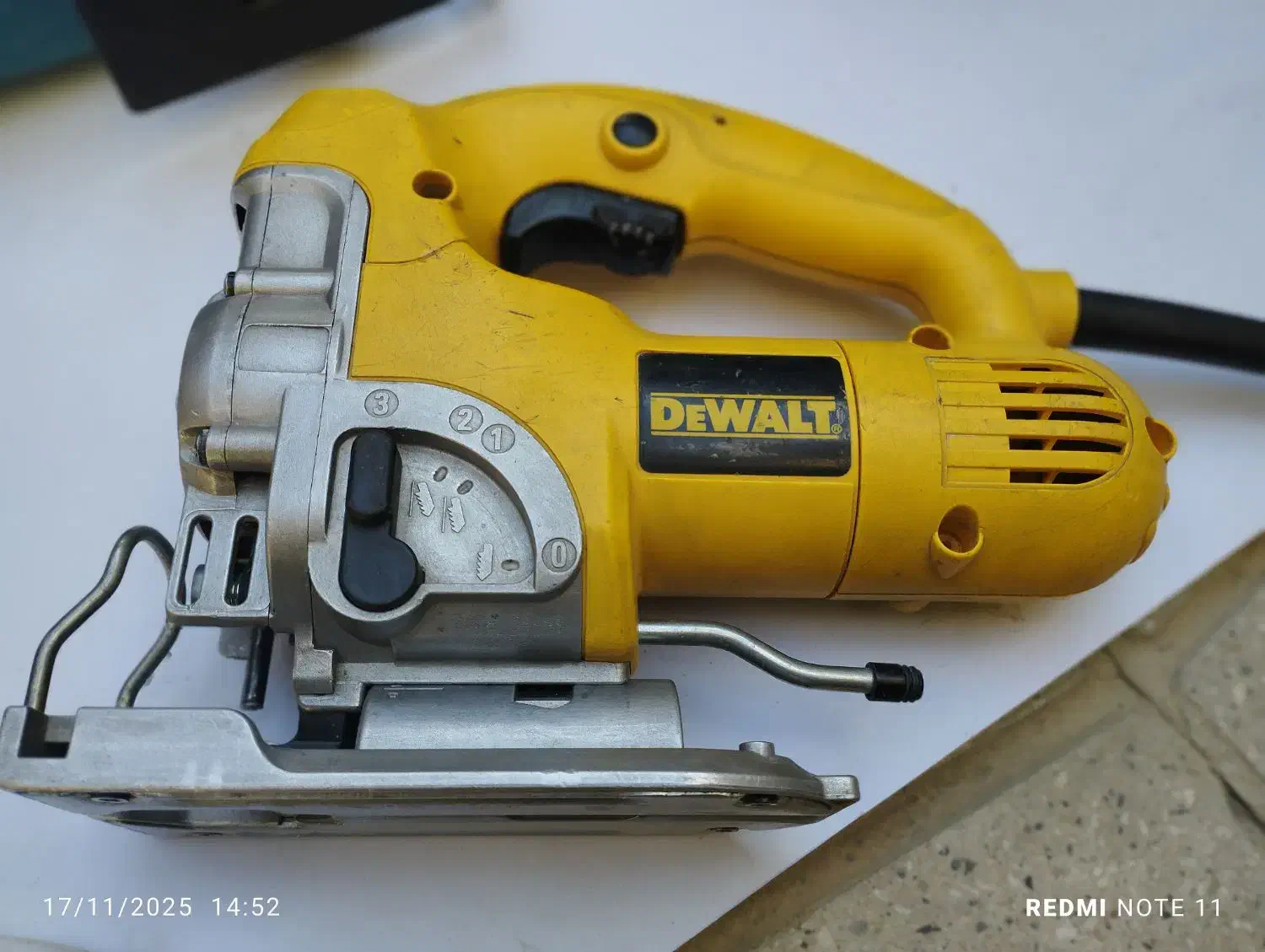 عمود بر ماکیتا و دیوالت. اره دیسکی ماکیتا|ابزارآلات|کرمانشاه, |دیوار