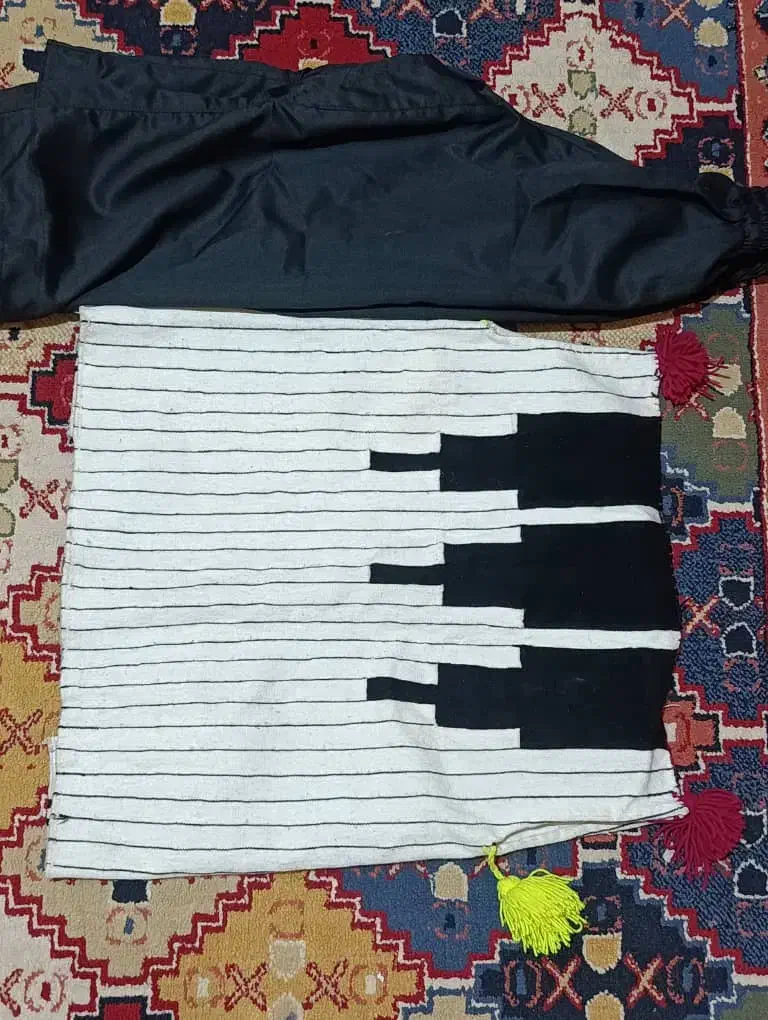 چوقا دبیت بختیاری|کفش و لباس بچه|مسجد سلیمان, |دیوار