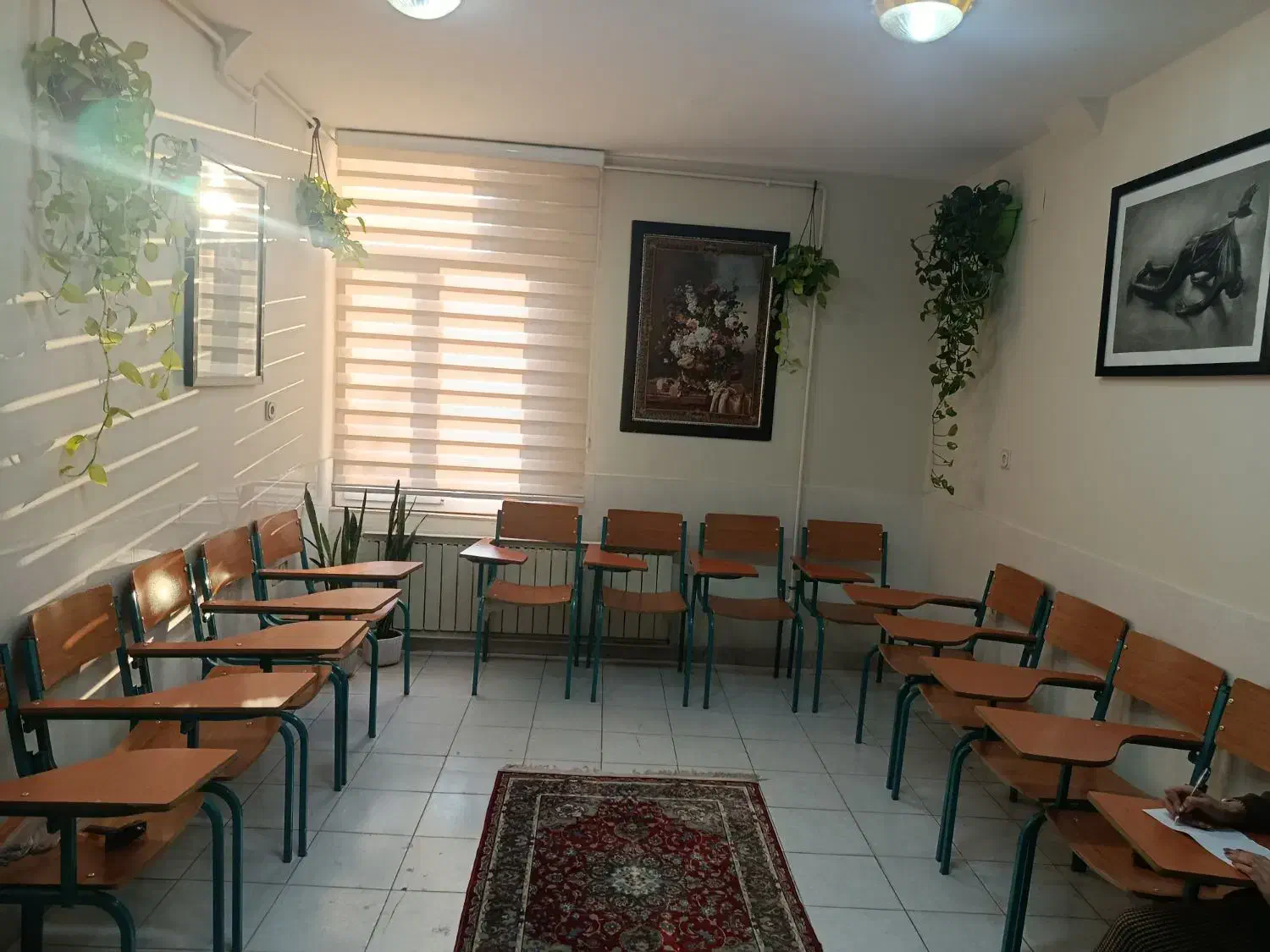 صندلی دانشجویی دسته دار|صندلی و نیمکت|کرمانشاه, |دیوار